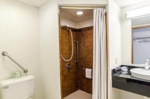 A bathroom at Baymont by Wyndham Gillette