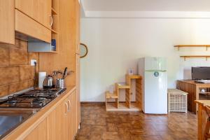 Kuchyň nebo kuchyňský kout v ubytování House Marina near the sea - 2 minute from station