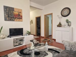 Η κουζίνα ή μικρή κουζίνα στο Madeira Inn Prazeres +15 φωτογραφίες