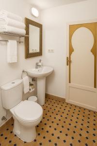 Ένα μπάνιο στο Dar Mohamadia