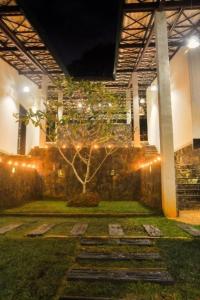 A garden outside Garcinia Leaf