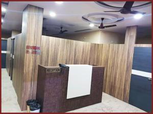 Fotografie z fotogalerie ubytování !! KOLKATA Dev Guest House #Howrah Kolkata Near Railway Station - Free Wifi - Fully Air Conditioned - Good and Spacious Room - Excellent Service Recommended Hotel v destinaci Kalkata