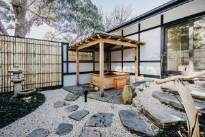 Patio nebo venkovní prostory v ubytování Shizuka Ryokan Japanese Country Spa & Wellness Retreat