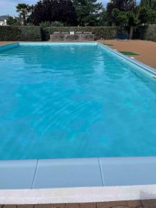 Πισίνα στο ή κοντά στο La Baule-Grands Hotels - 8 min walk to Benoit Beach