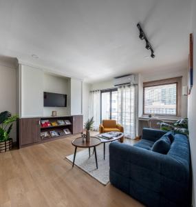 Μια τηλεόραση ή/και κέντρο ψυχαγωγίας στο AndStay