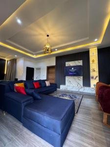 TV a/nebo společenská místnost v ubytování Declans Home