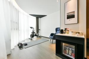Fitness centrum a/nebo fitness zařízení v ubytování Atour Hotel Wangjing SOHO
