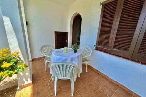 Posezení v ubytování SON BOU Apartamento en planta baja junto la playa