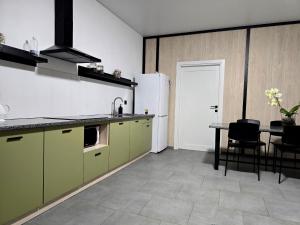 Kuchyň nebo kuchyňský kout v ubytování TREND HOUSE hostel