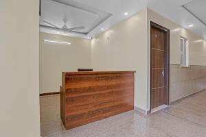 Fotografie z fotogalerie ubytování Collection O Raksha Inn Near PVR Ansal Plaza Greater Noida v destinaci Indirapuram