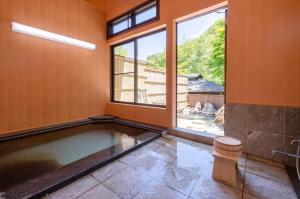 Foto dalla galleria di 温泉御宿 るりびたき a Matsumoto