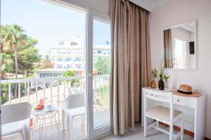 Balkón nebo terasa v ubytování Hostal Residencia Sutimar + 37 fotografií