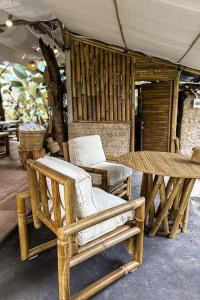 Posezení v ubytování Lumbung Langit Bali house & hostel