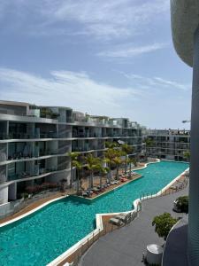 Hồ bơi trong/gần Exclusive Penthouse - 85m pool - private garage - 3 terraces