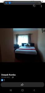 Katil atau katil-katil dalam bilik di Nagarkot Hotel roadside +4 gambar