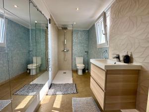 Kúpeľňa v ubytovaní Casa Con Vista -Luxury villa in Moraira