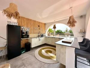 Kuchyňa alebo kuchynka v ubytovaní Casa Con Vista -Luxury villa in Moraira