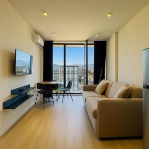 Φωτογραφία από το άλμπουμ του Квартира с отдельной спальней и видом на горы в новом комплексе Next apartments σε Angisa