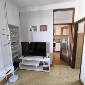 TV a/nebo společenská místnost v ubytování Apartments Aurora