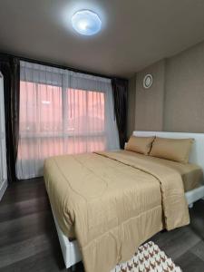 Katil atau katil-katil dalam bilik di D-Condo Mine Kathu