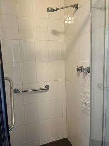 Ένα μπάνιο στο Deakin Uni - 8 Min Walk Private Kitchen & Bathroom Asian Grocer Next Door Camberwell +13 φωτογραφίες