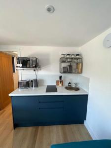 Dapur atau dapur kecil di The Loch Cabin +11 gambar