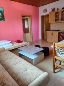 Posezení v ubytování Apartmán v Záchranné stanici Pasíčka