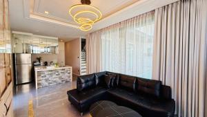 Kuchyň nebo kuchyňský kout v ubytování Aqua Pool Villa By Drh