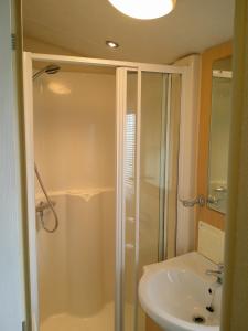 Koupelna v ubytování Seaview Winchester 6 Berth 3 Bedrooms Central heated FREE WIFI + 32 fotografií