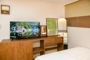 Televisyen dan/atau pusat hiburan di 모던포인트 강남 Modern Point Gangnam