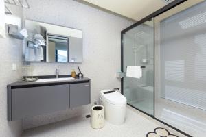 Φωτογραφία από το άλμπουμ του DreamHouse梦想家湖景民宿 στο Σουτσόου