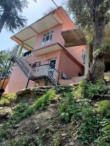 Zahrada ubytování Tree Valley Homestay Chail