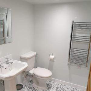 Koupelna v ubytování The Workshop + 12 fotografií