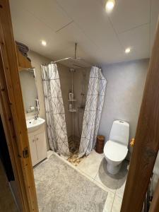 Koupelna v ubytování Cozy Caravan