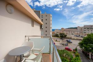 Uma varanda ou terraço em Apartmani Becici