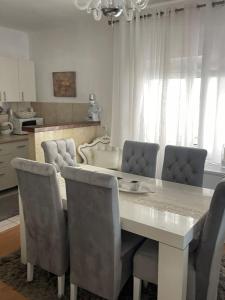 Fotografie z fotogalerie ubytování Goran Apartmani v destinaci Igalo