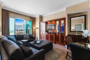 Posezení v ubytování No Resort Fee Penthouse Balcony & Free Valet