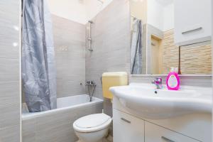 Koupelna v ubytování Apartments Snjezana by El-Pi Tours