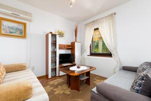 Postel nebo postele na pokoji v ubytování Apartments Snjezana by El-Pi Tours