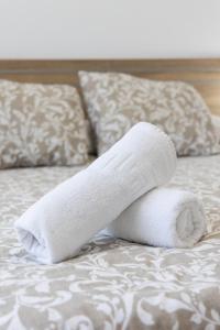 A bed or beds in a room at Calahorra Experience