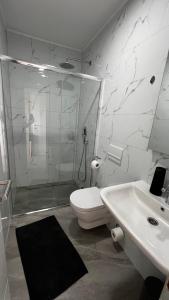 Un baño de Apartmani Mamić