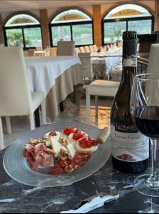 Nápoje v ubytování Avernum Relais Hotel e Ristorante