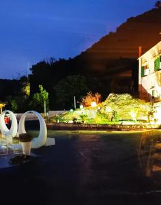 Bazén v ubytování Avernum Relais Hotel e Ristorante nebo v jeho okolí