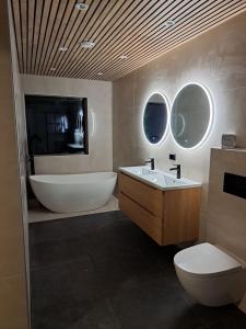 Ένα μπάνιο στο Villa fløylia