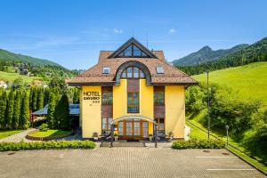 Üldine mäevaade või majutusasutusest Garni Hotel Gavurky pildistatud vaade