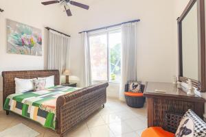 Afbeelding uit fotogalerij van Private Punta Cana Villa with Pool & Golf View in Punta Cana +114 foto's