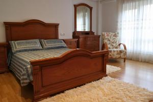 Φωτογραφία από το άλμπουμ του Apartamento con terraza y jardín en Sarón σε Saron