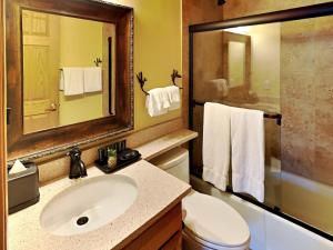 Bilik mandi di Timberline Condominiums 2 Bedroom Deluxe Unit A1D +12 gambar