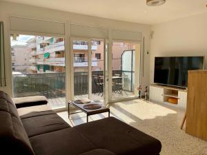 Μια τηλεόραση ή/και κέντρο ψυχαγωγίας στο Apartment 1 min from Beach Segur de Calafell