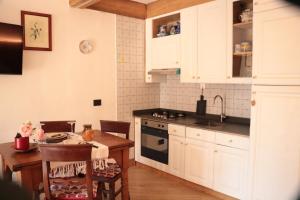 A kitchen or kitchenette at Canton d'Antan